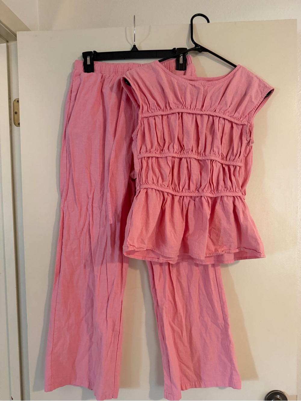 Pink Women's Elastic Waist Wide-Leg Pants & Peplum Top Set - Picture 1 of 1